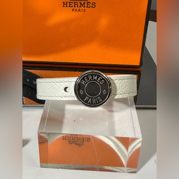 Hermes interchangeable looping wrap bracelet with 2 leather wraps black & white - Picture 7 of 14